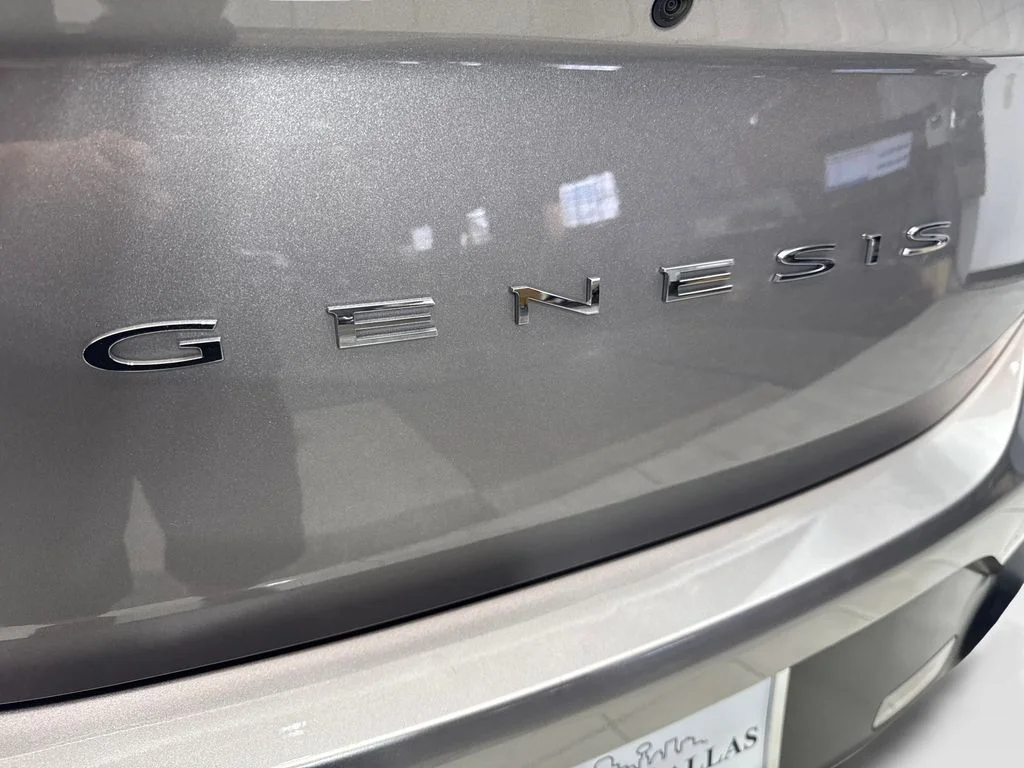 Used 2025 Silver Genesis 2.5T image 21