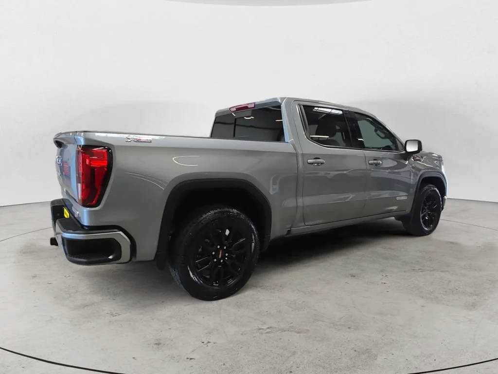 Used 2025 Sterling Metallic GMC Elevation image 5