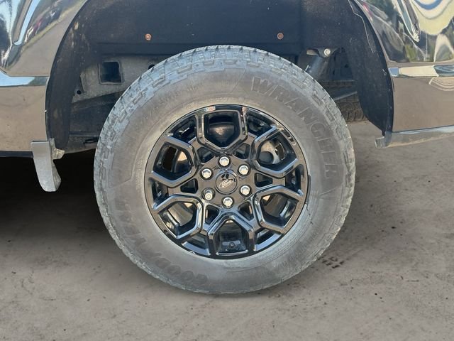 Used 2025 Black Ford XLT image 9