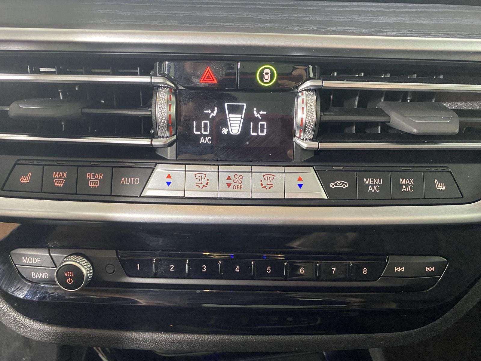 Used 2024 Black Sapphire Metallic BMW xDrive30i image 22