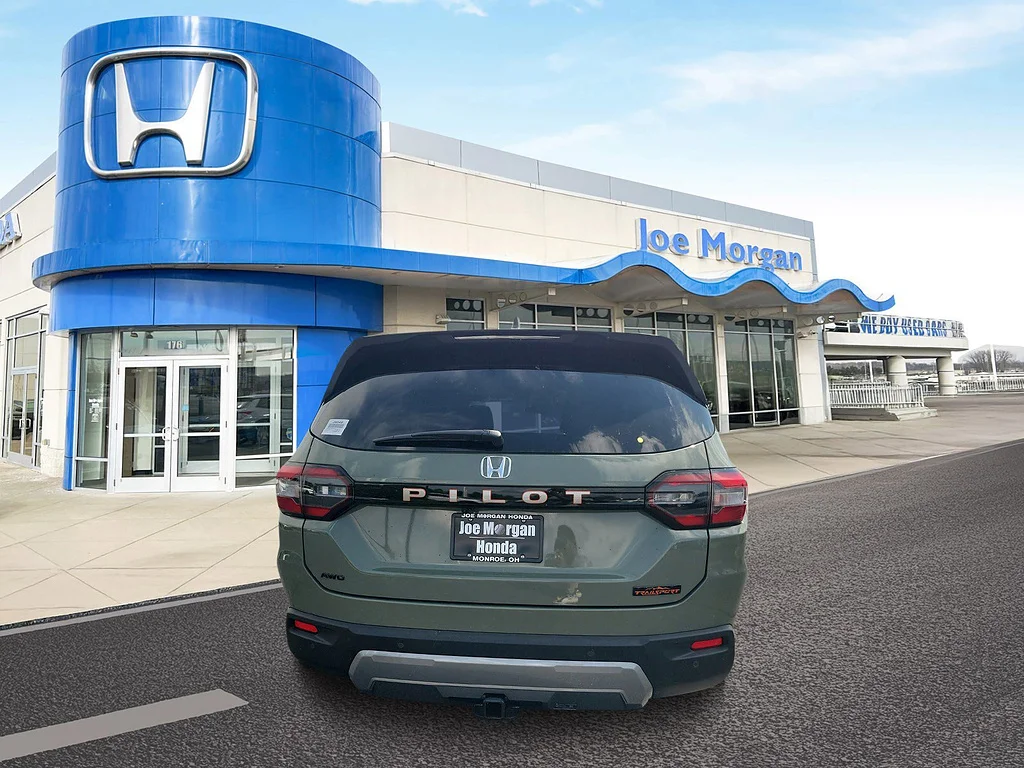 New 2026 Ash Green Metallic Honda TrailSport image 4