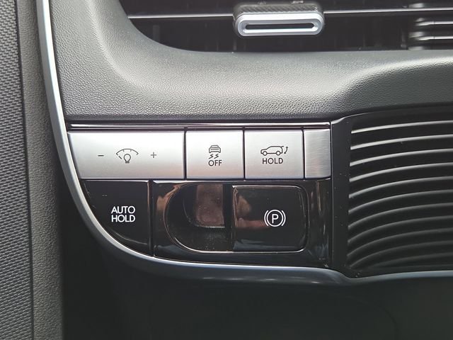 Used 2024 Abyss Black Hyundai SEL image 10