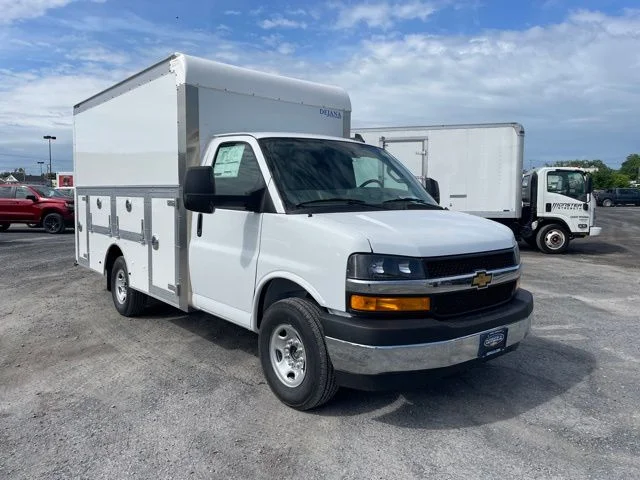 2025 Chevrolet Express 3500 Cutaway