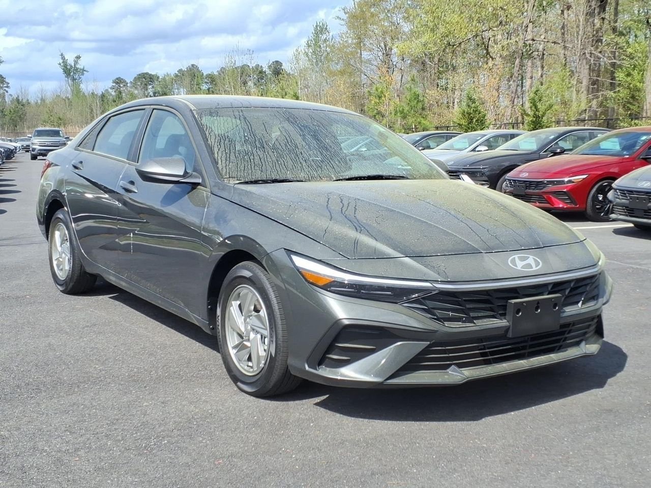 New 2026 Amazon Gray Hyundai SE image 3