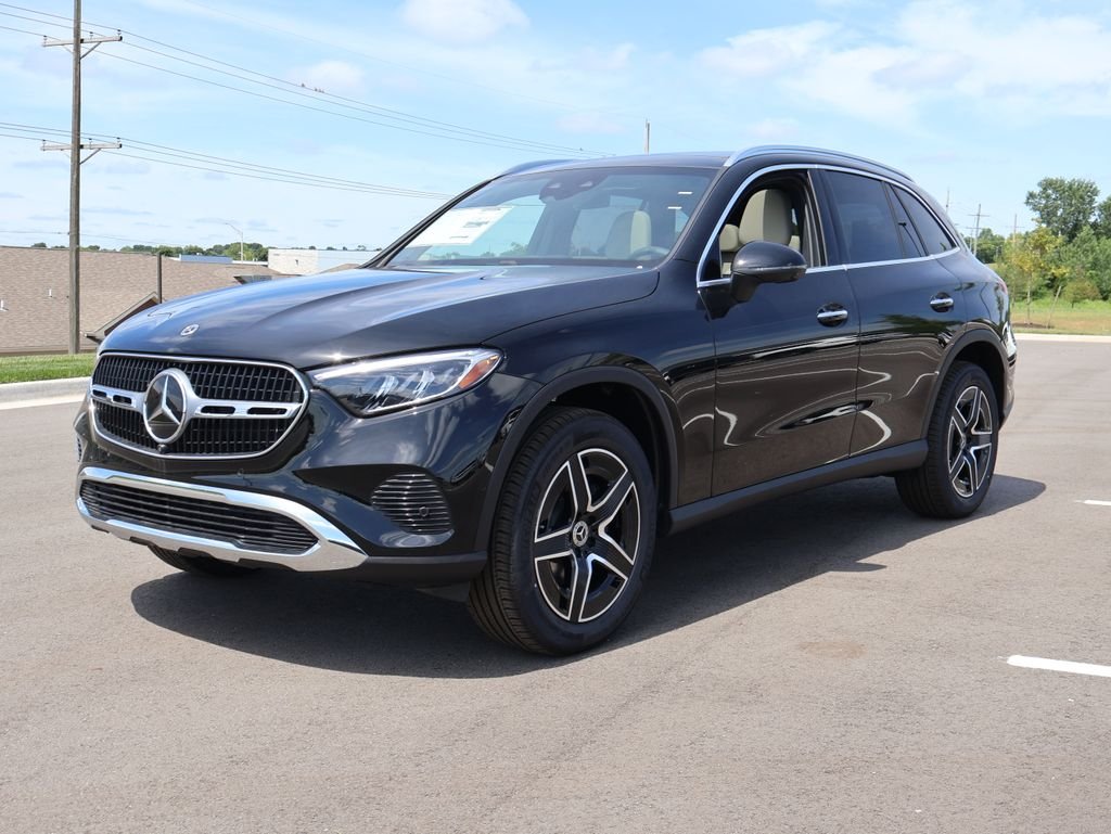 New 2026 Black Mercedes-Benz GLC 300 image 3
