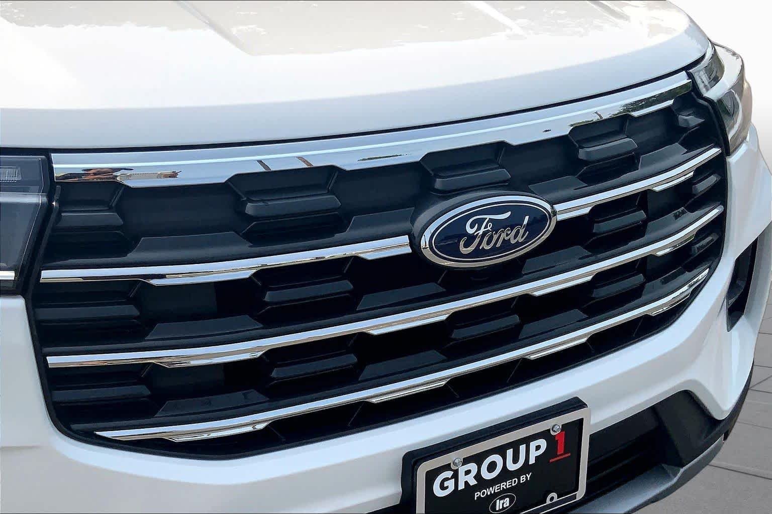 Used 2025 Star White Ford Active image 32