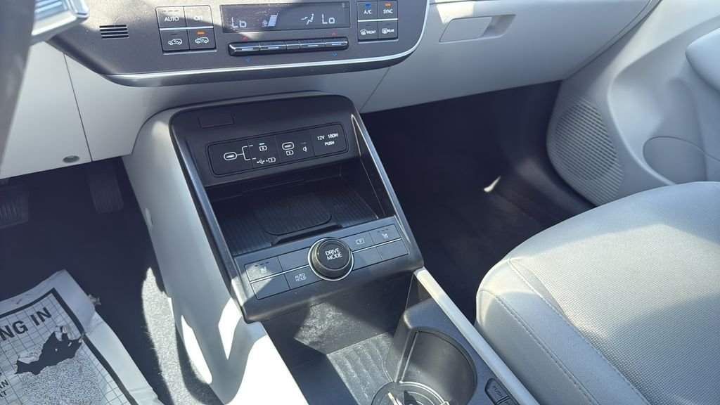 Certified Used 2024 White Hyundai SEL image 15
