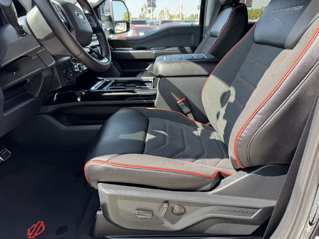 New 2026 Agate Black Metallic Ford F-250® Lariat® image 18