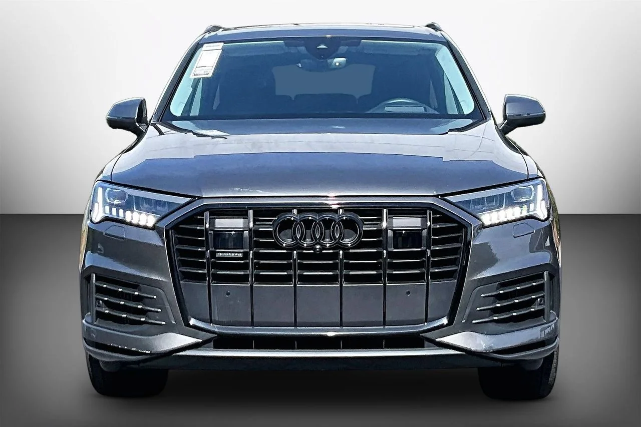 Certified Used 2024  Audi 55 Prestige image 3