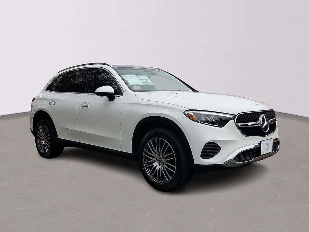 Used 2026 Polar White Mercedes-Benz GLC 300 image 2