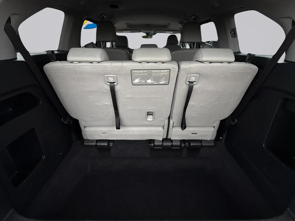 Used 2019 Silver Honda EX-L image 30