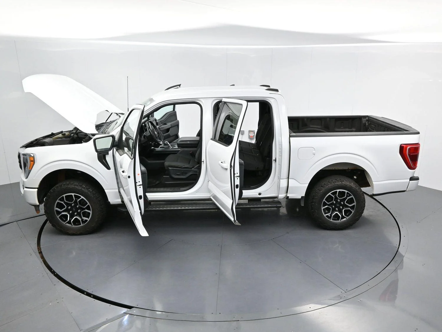 Used 2022 Oxford White Ford XL image 40