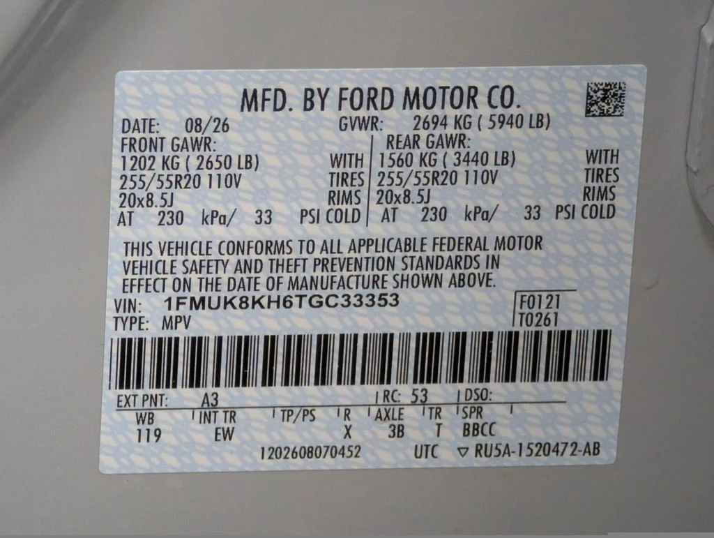 New 2026 Space White Metallic Ford ST-Line image 25