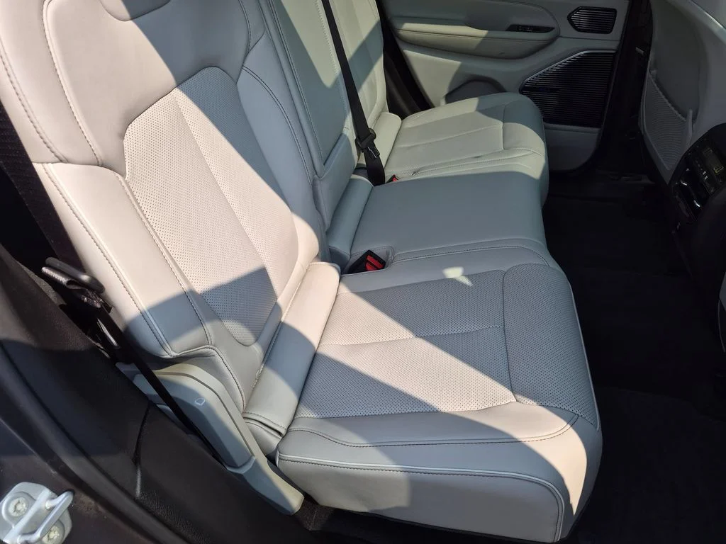 Used 2022 Gray Jeep Overland image 30