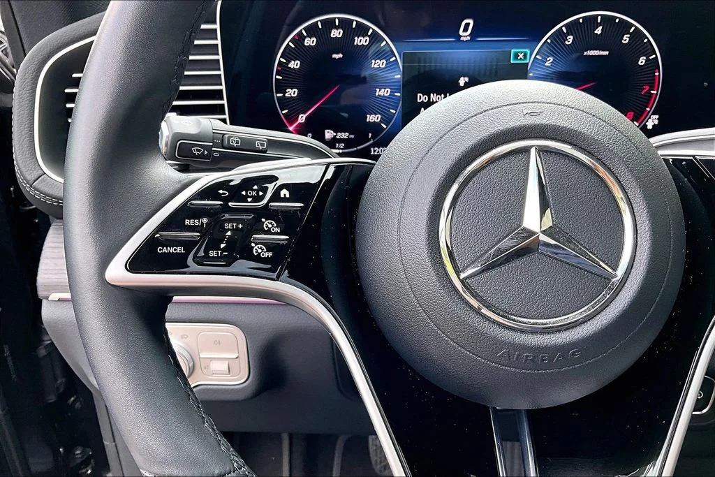 Used 2026 Black Mercedes-Benz GLE 350 image 20