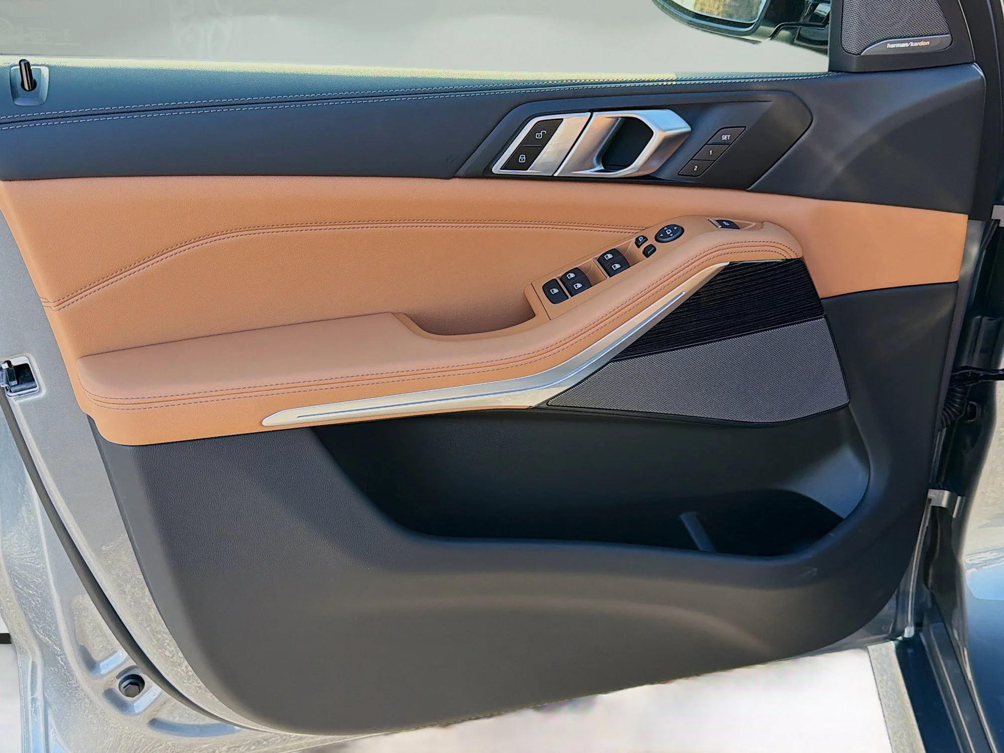 New 2026 Skyscraper Grey Metallic BMW sDrive40i image 21