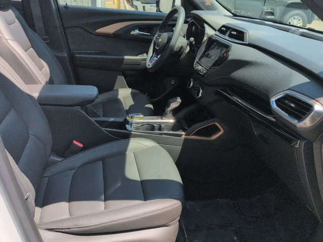Used 2023 White Chevrolet ACTIV image 31