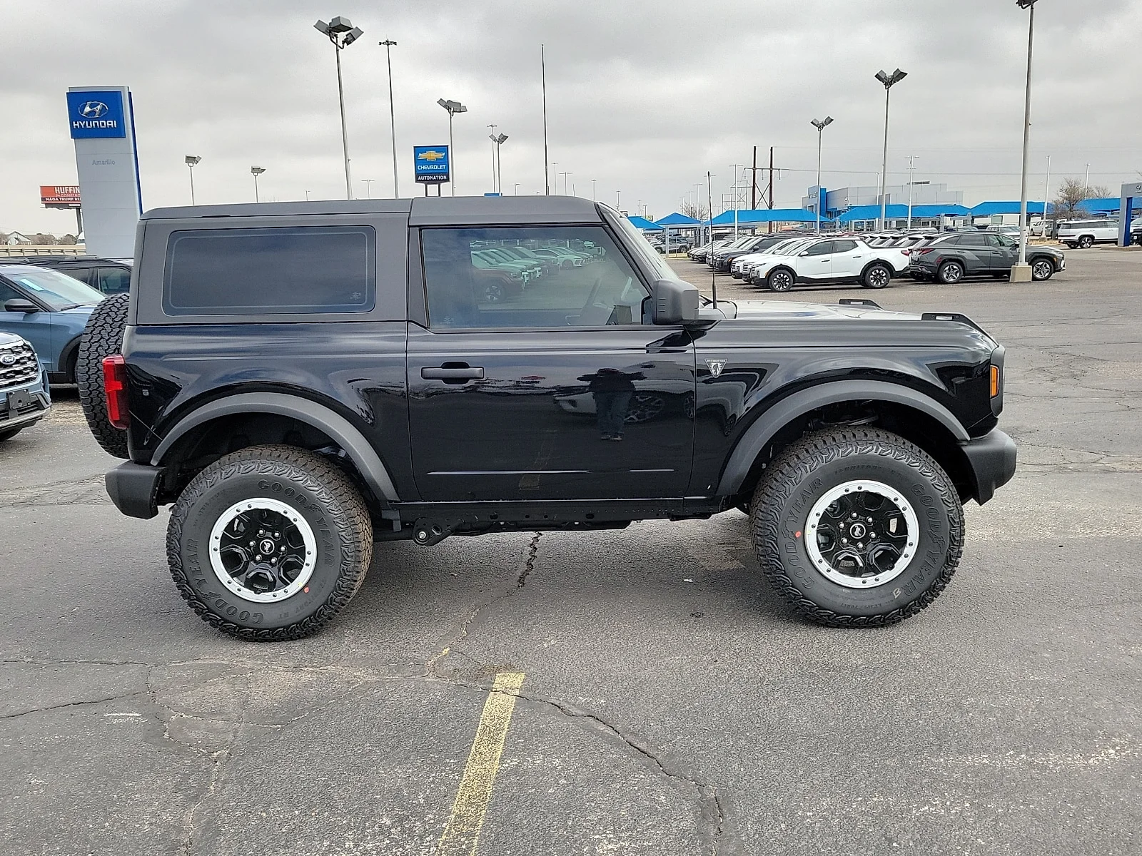 New 2025 Shadow Black Ford Base image 5