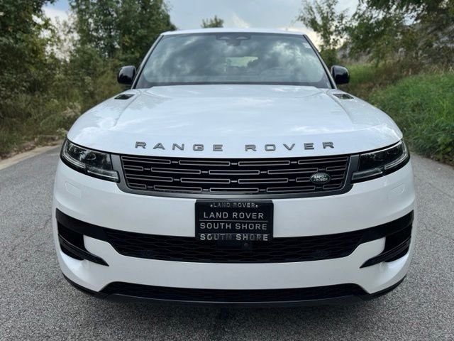 Used 2025 Ostuni Pearl White Premium Metallic Land Rover SE image 3