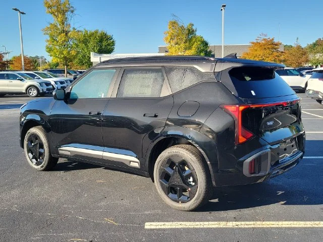 New 2027 Aurora Black Pearl Kia X-Line S image 6