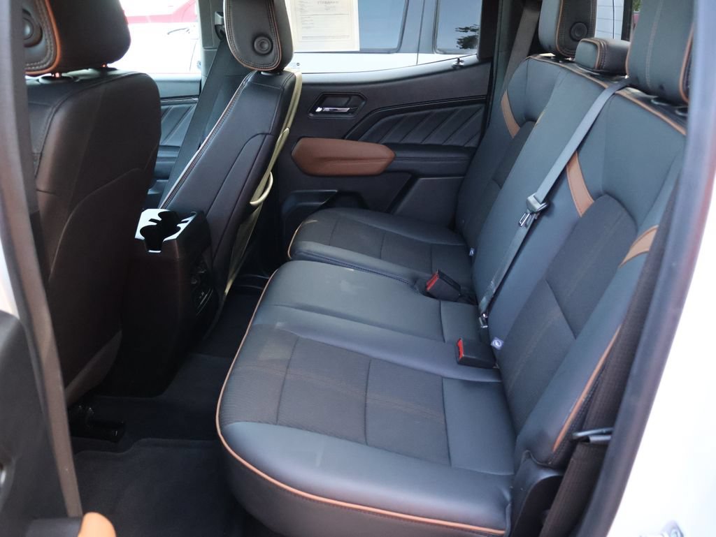 2024 GMC Canyon AT4 - Photo 8