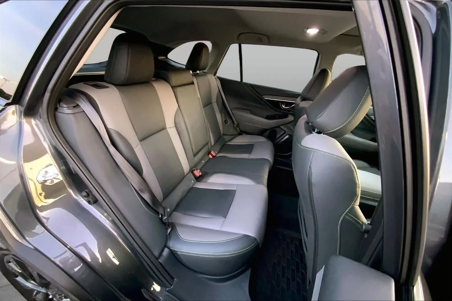 Used 2024 Magnetite Gray Metallic Subaru Onyx Edition image 17