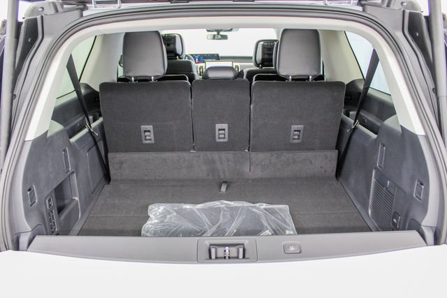 New 2026 Space Silver Metallic Ford MAX Platinum® image 8