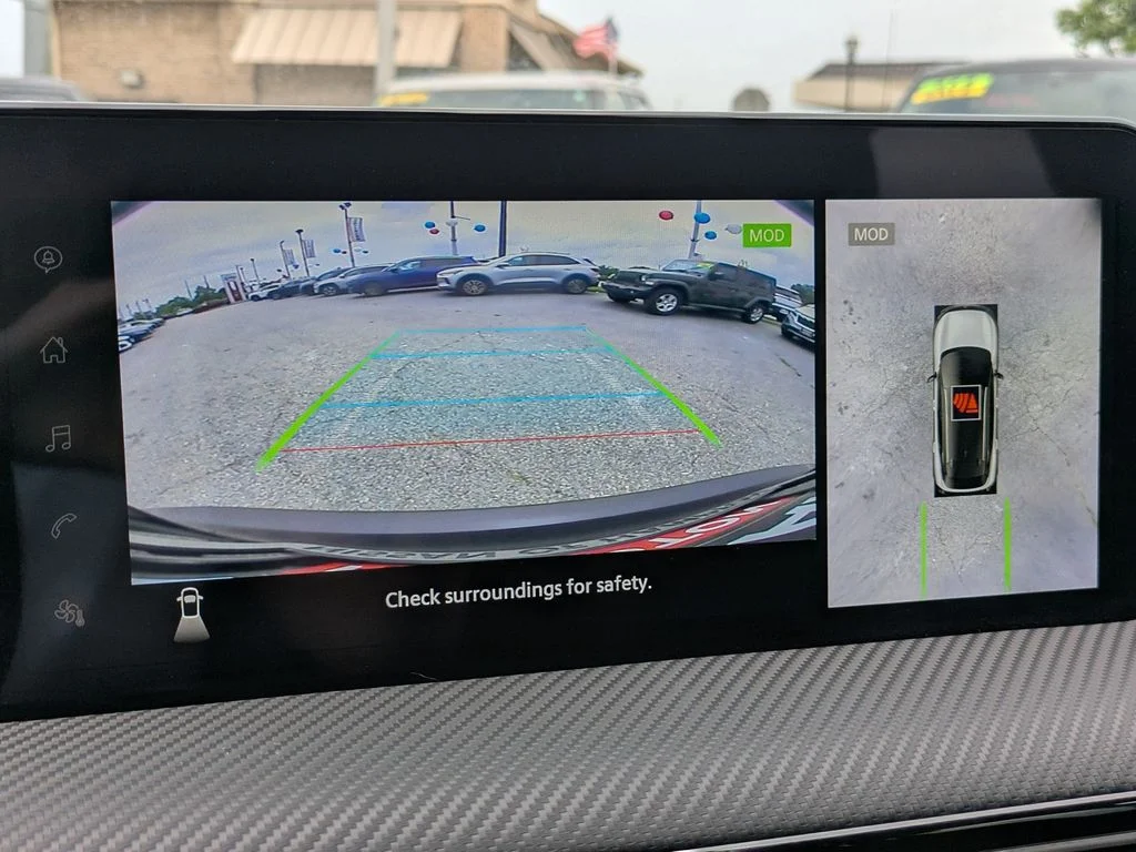 Used 2025 Super Black Nissan SR image 21