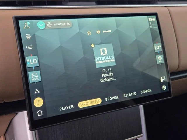 New 2026 Charente Grey Land Rover SE image 24