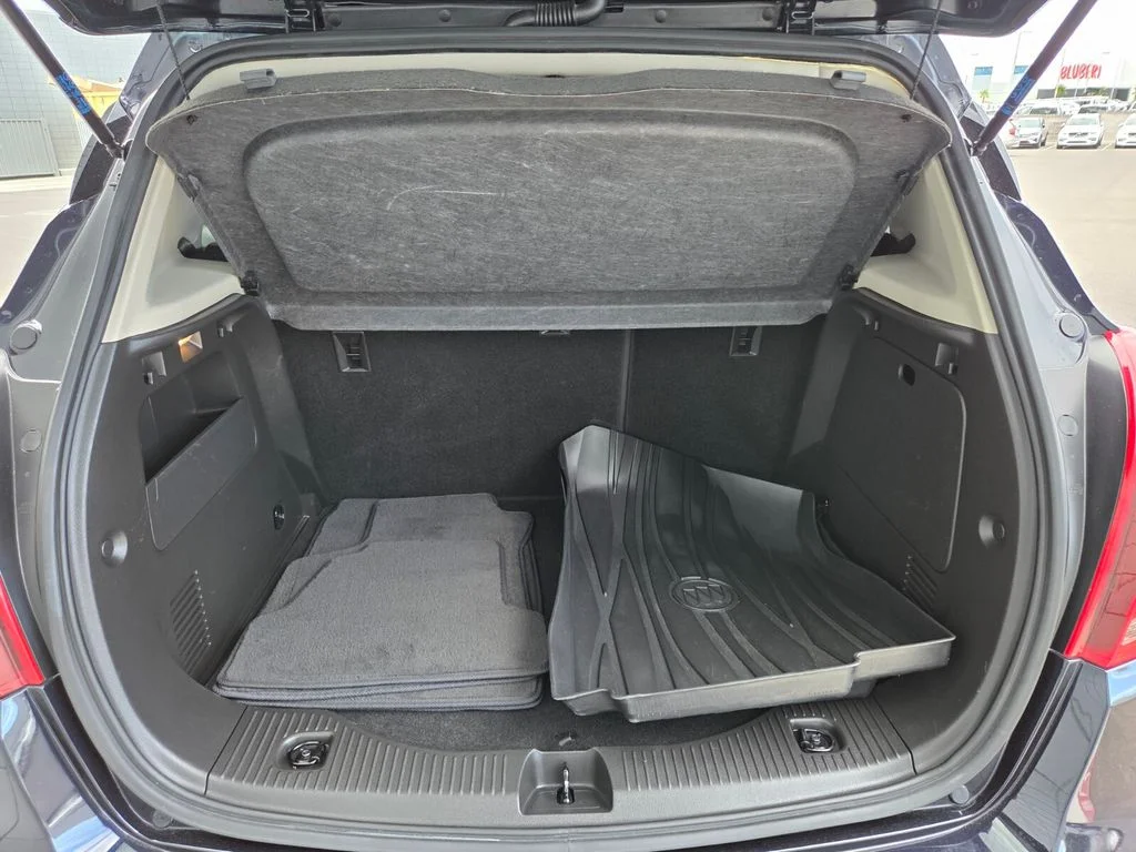 Used 2022 Blue Buick Preferred image 18