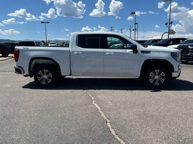 New 2026 Summit White GMC SLE image 7