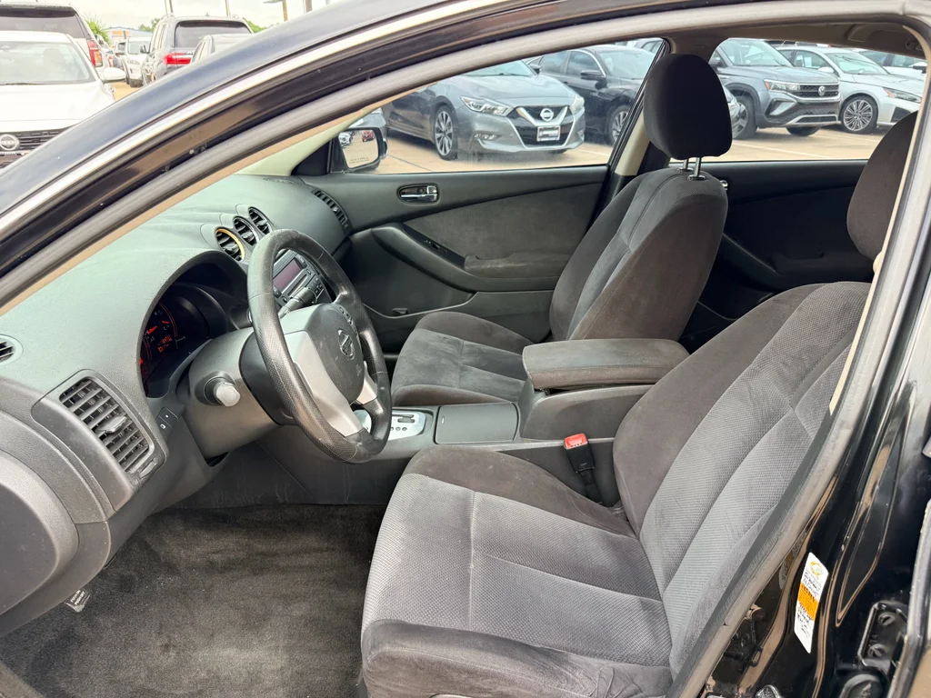 Used 2007 Super Black Nissan 2.5 S image 17