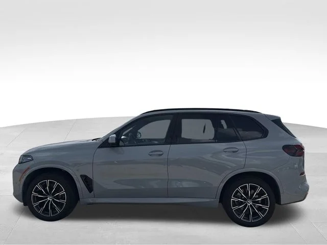 Used 2026 Gray BMW sDrive40i image 13