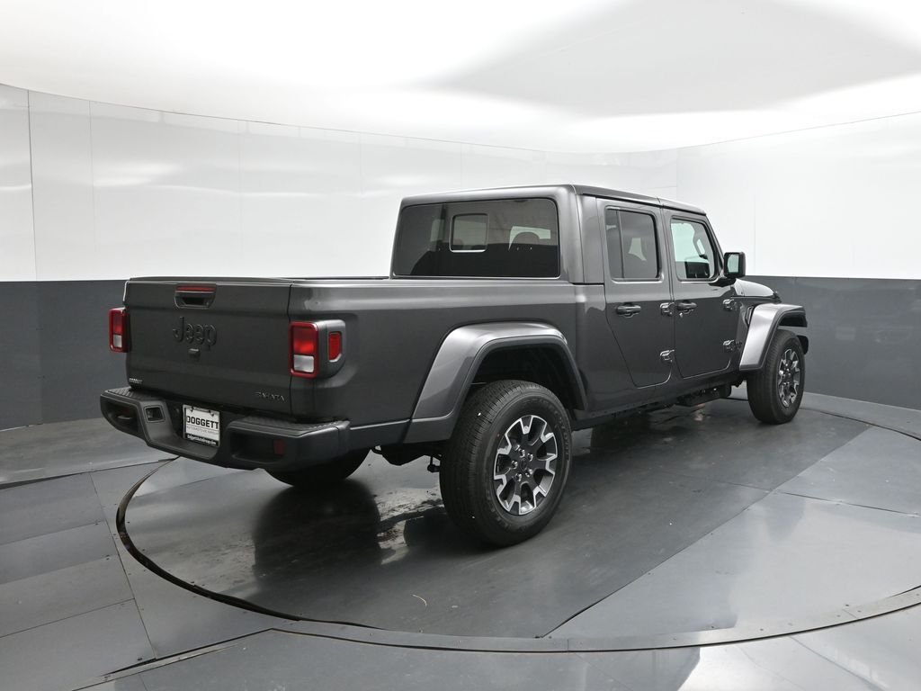 New 2026 Granite Crystal Metallic Clearcoat Jeep Sahara image 8