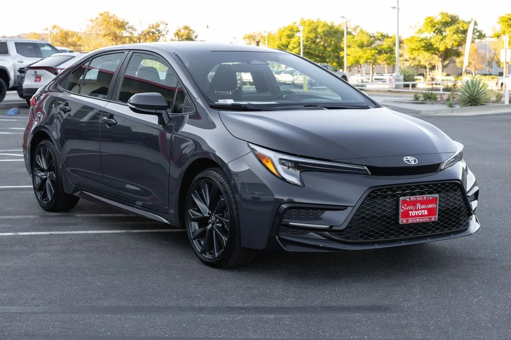 Certified Used 2025 Underground Toyota SE image 3