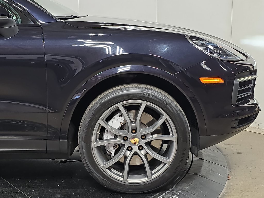 Used 2021  Porsche  image 11