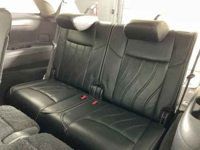 Used 2015 White INFINITI Base image 31