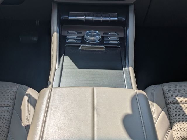 Used 2024 Gray Lincoln Reserve image 20