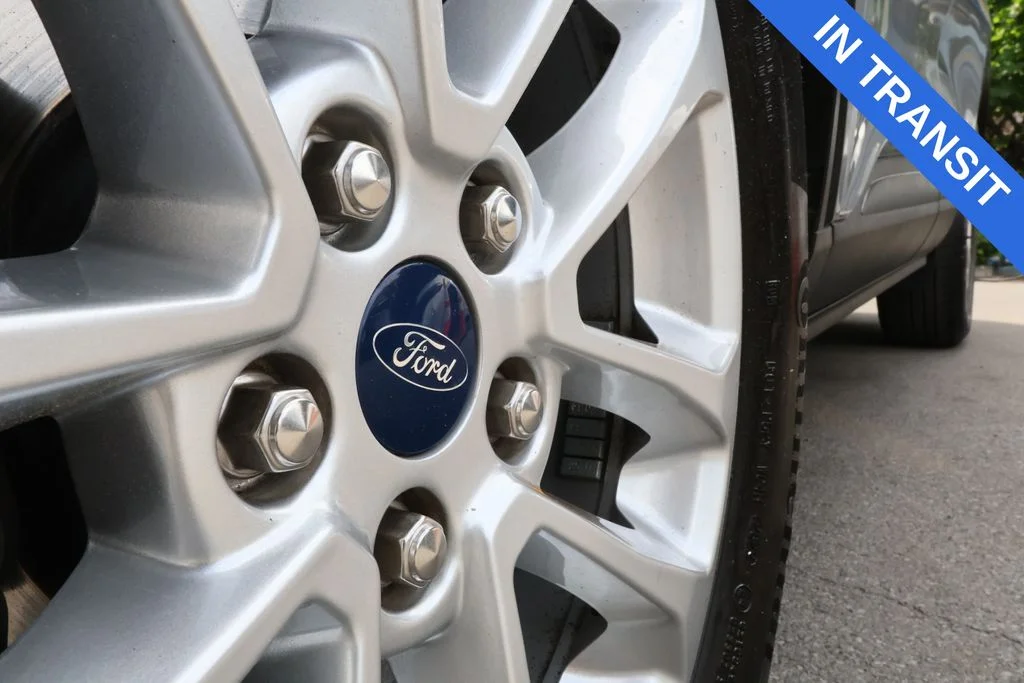 Used 2022 Silver Metallic Ford SE image 6