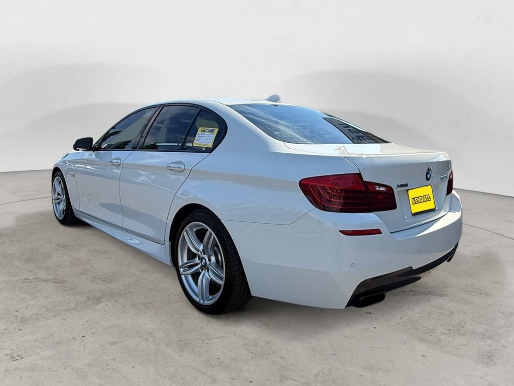 Used 2016 White BMW 550i xDrive image 3