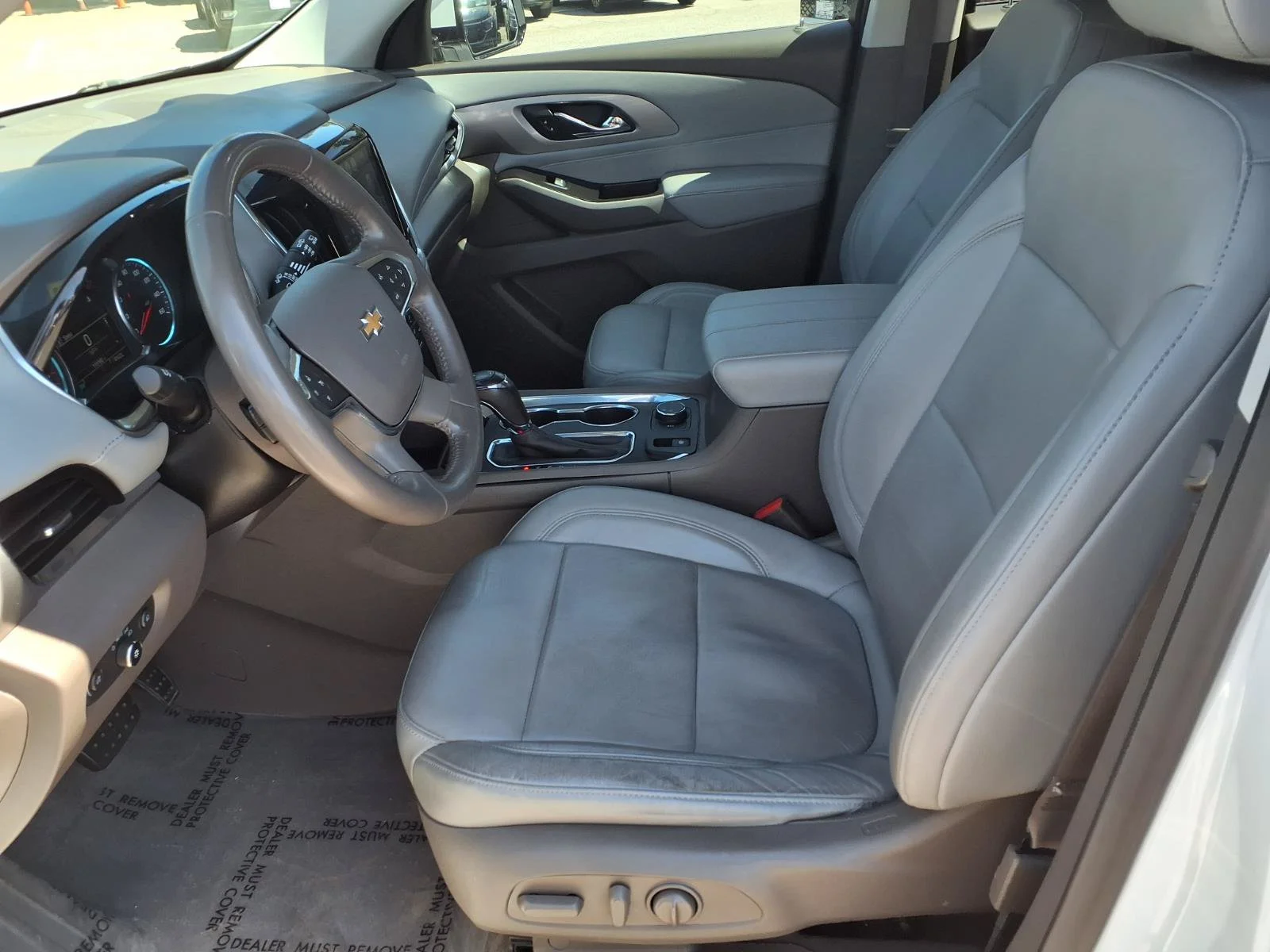 Used 2019 White Chevrolet 3LT image 16