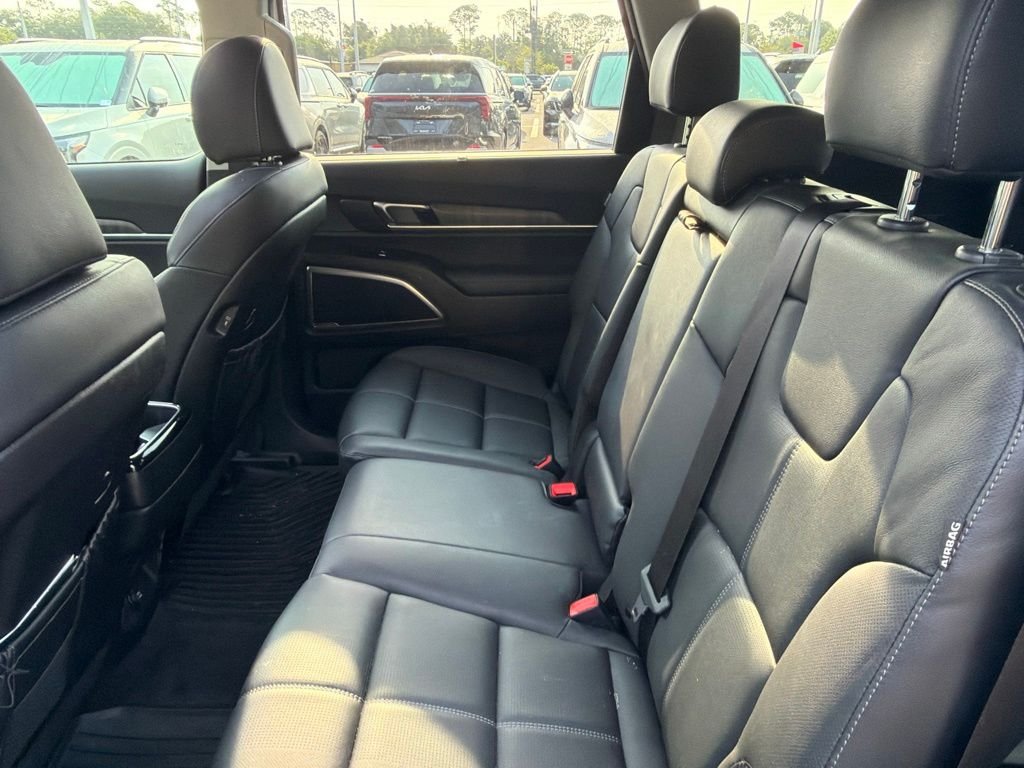 Certified Used 2025 White Kia EX image 22