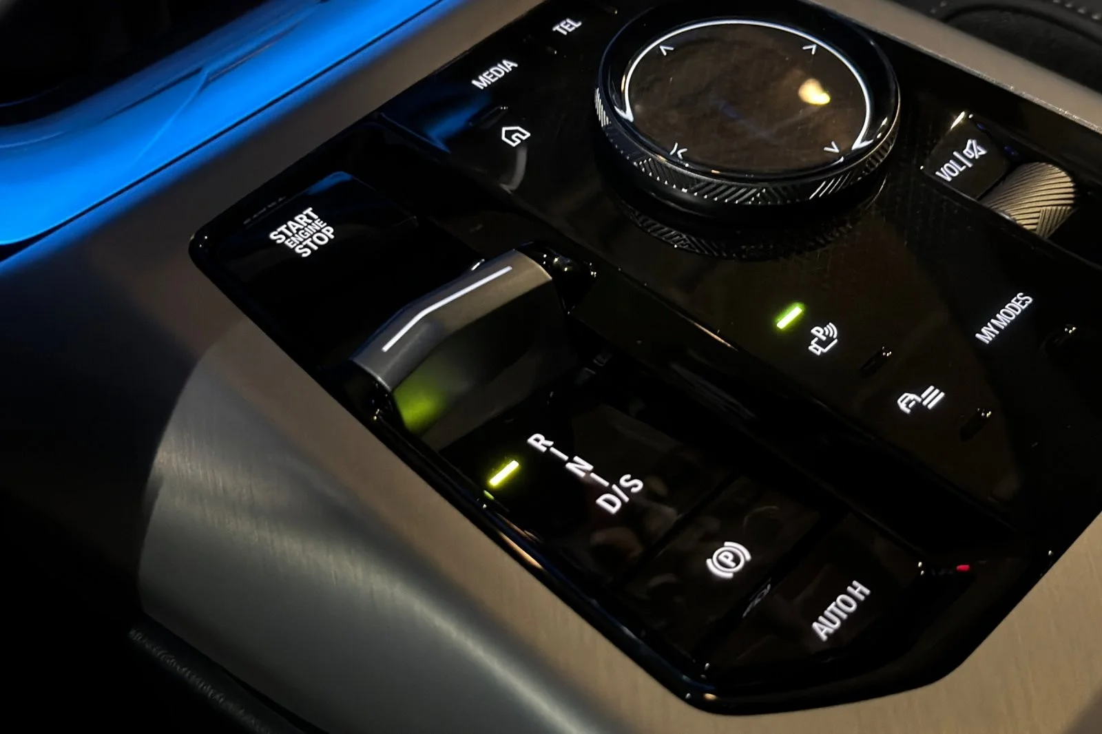 New 2026 Dark Graphite Metallic BMW 30 xDrive image 21