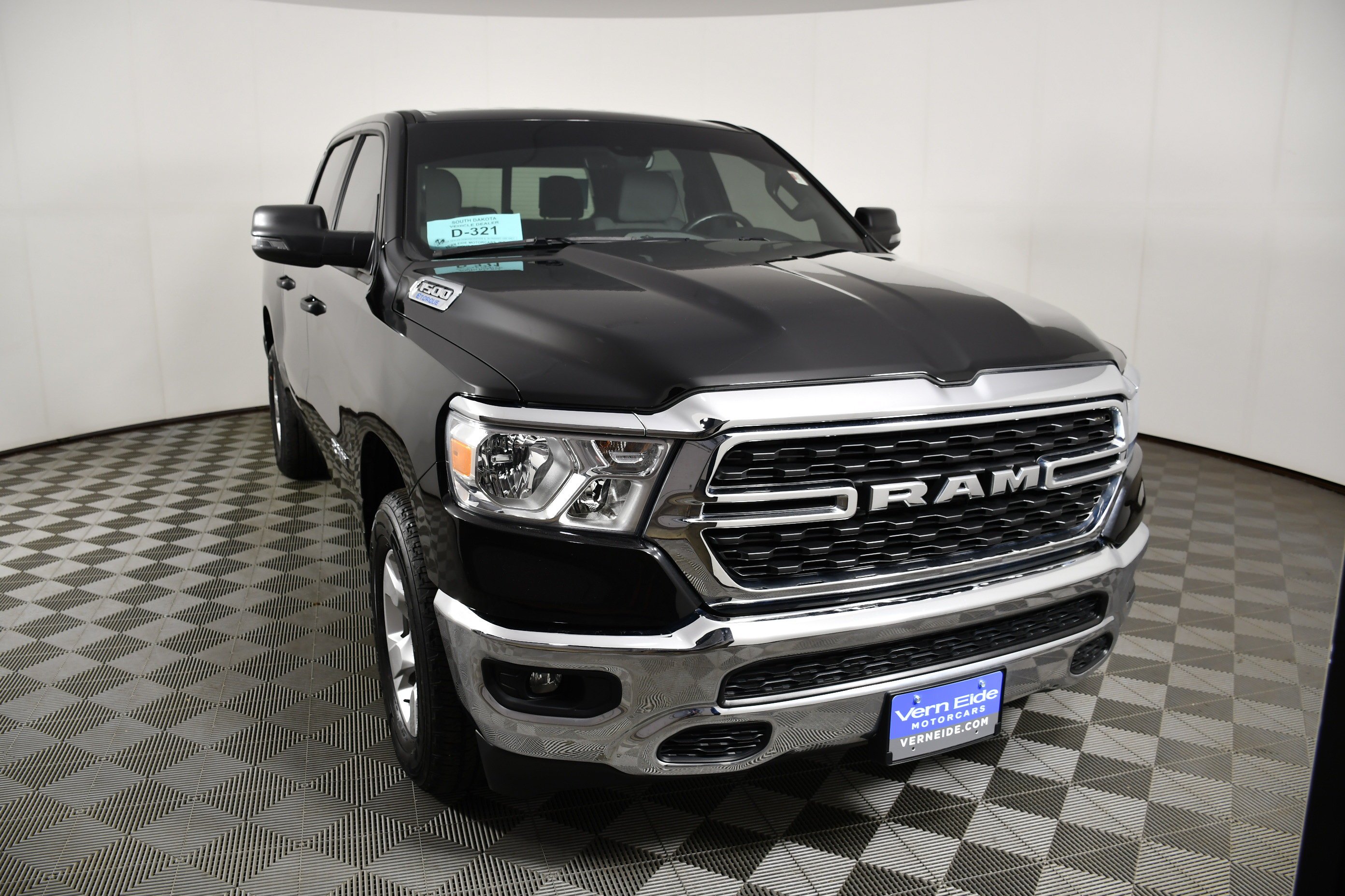 Used 2023 Diamond Black Crystal Pearlcoat Ram Big Horn image 3