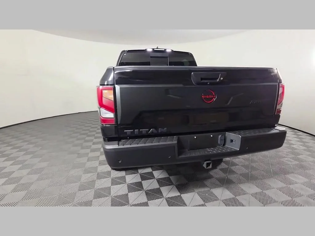 2024 Nissan Titan PRO-4X - Photo 44