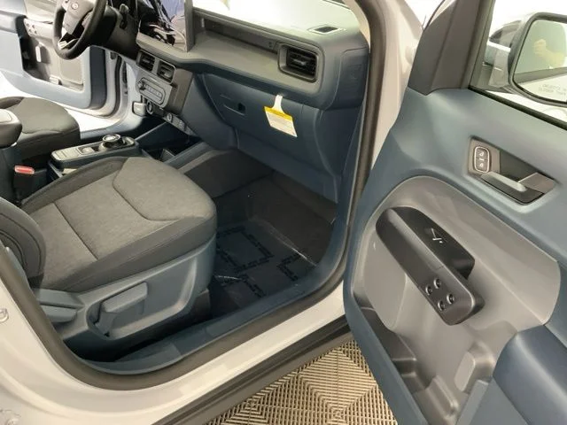 New 2025 Space White Metallic Ford XLT image 23