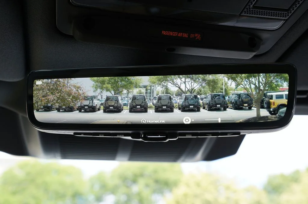 New 2026 Fuji White Land Rover X-Dynamic SE image 30