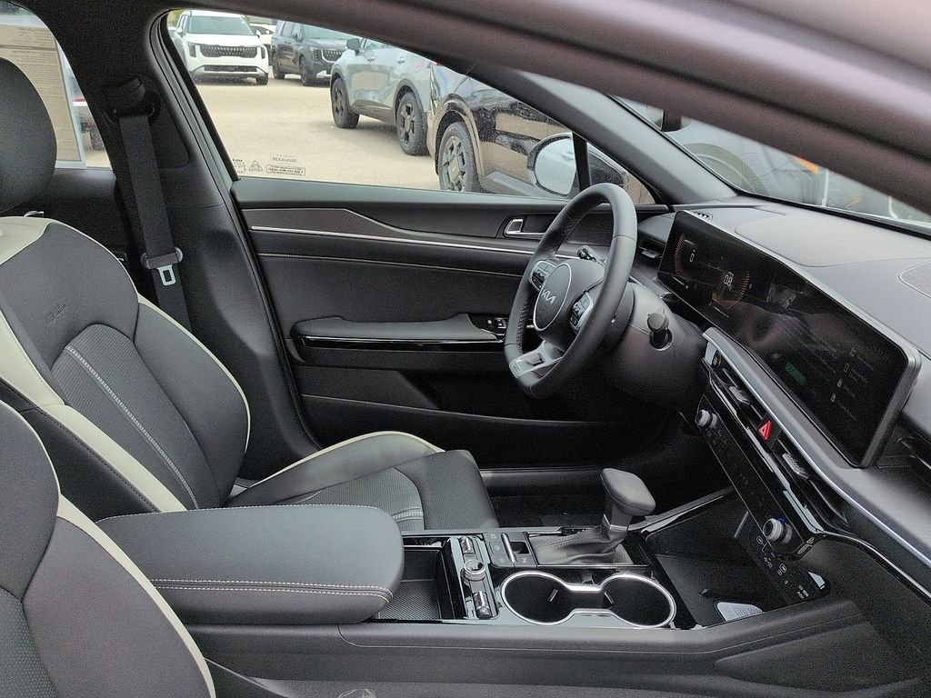 New 2026 Wolf Gray Kia GT-Line AWD image 7