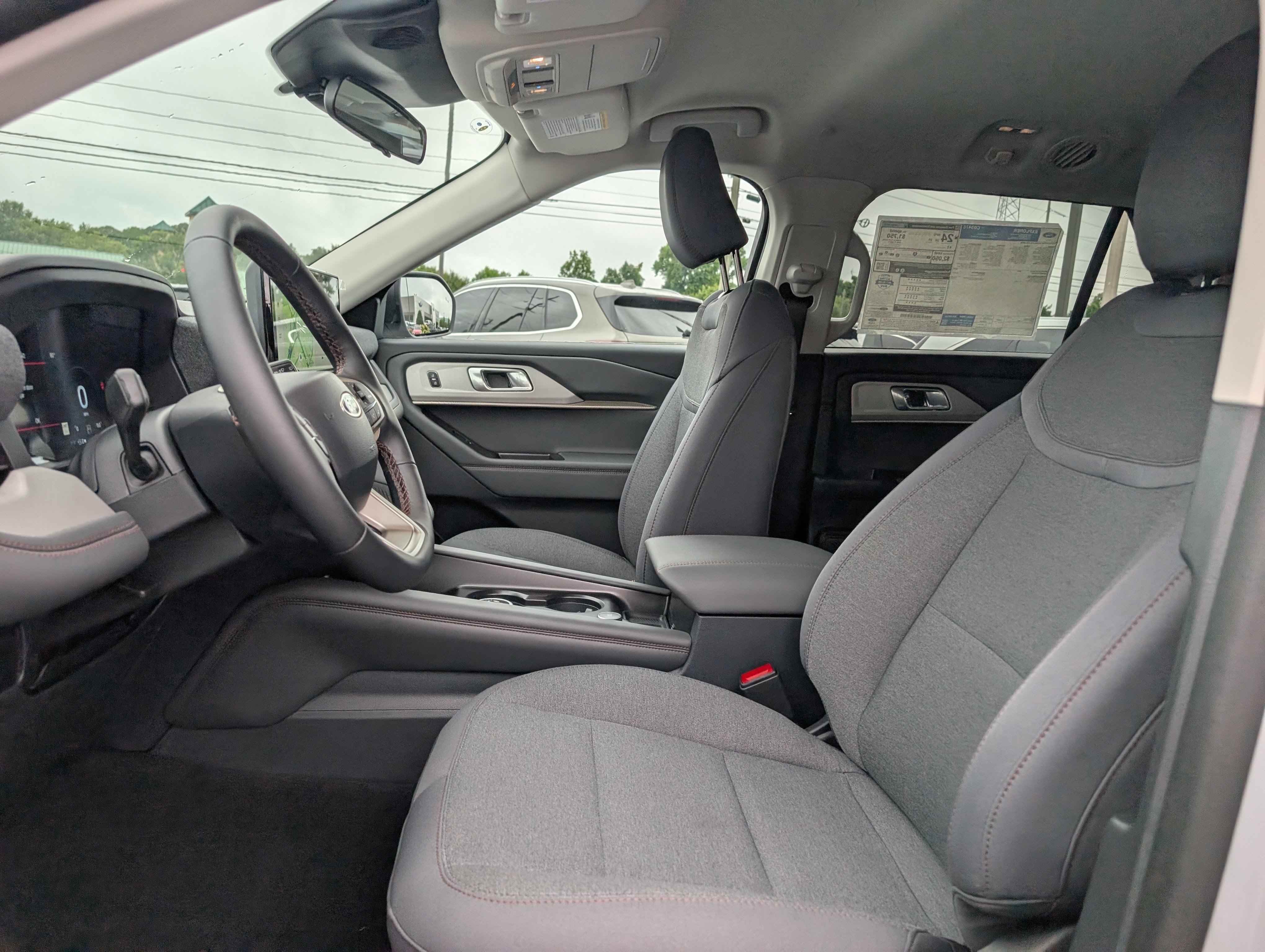 New 2026 SPACE WHITE METALLIC FORD Active image 19