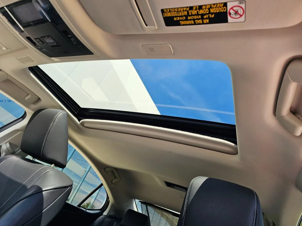 Used 2019 Maroon Lexus ES 300h image 21